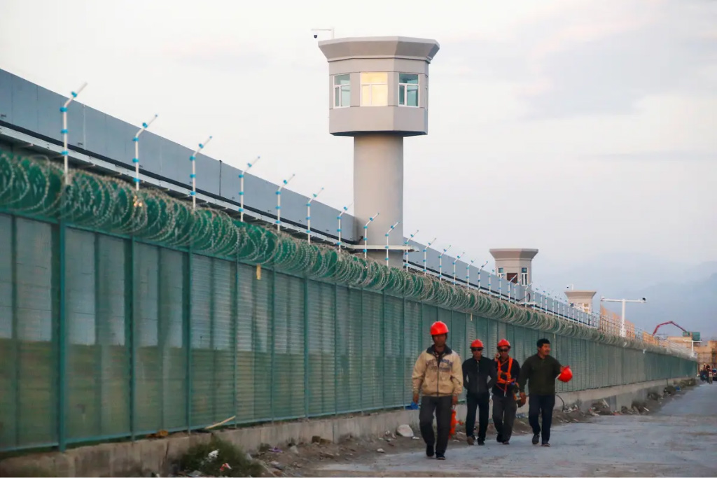 دولت چین کودکان اویغور را به زور به یتیم خانه می‌فرستد