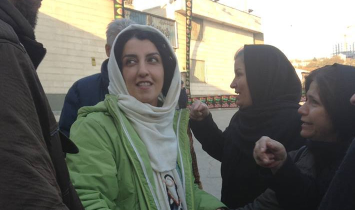 نامه نرگس محمدی از زندان اوین: در مقابل کشتار مردم توسط حکومت بایستیم