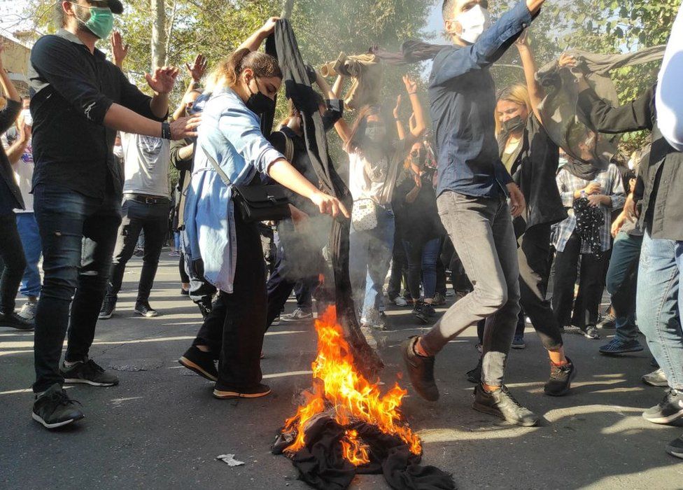 سرکوب و کشتار بی‌رحمانه معترضان در ایران