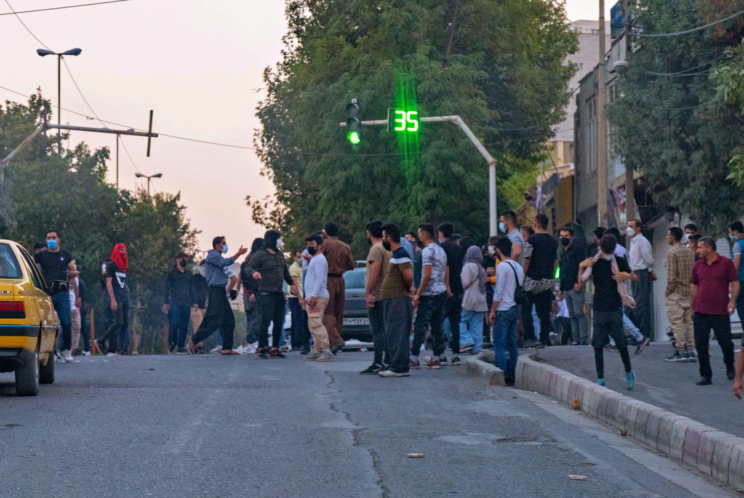 سرکوب بی‌رحمانه معترضان در شهر سنندج