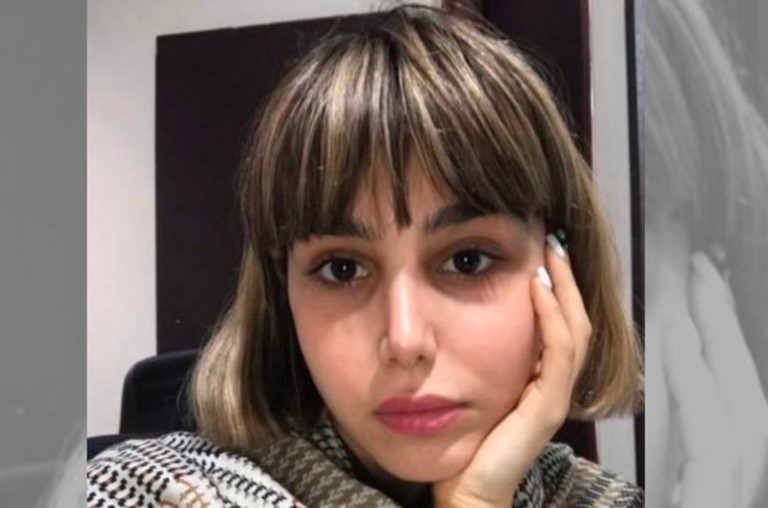 نازیلا معروفیان به دلیل مصاحبه با پدر مهسا امینی به «دو سال زندان» محکوم شد